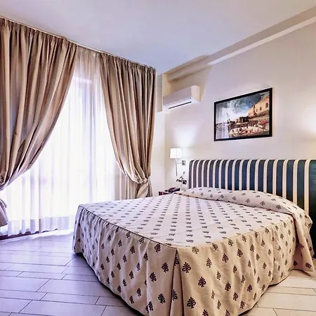 Airport Otel 4*