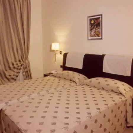 Otel Airport 4*
