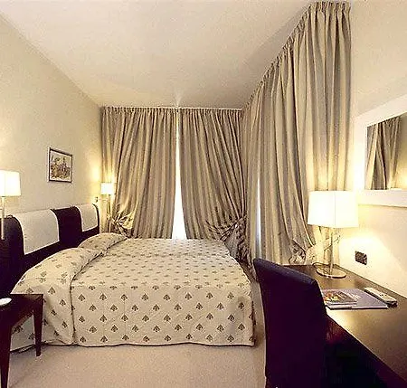 Airport Otel 4*