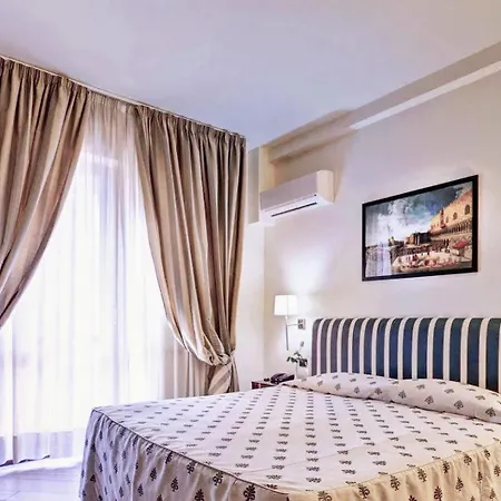 Airport Hotel 4*